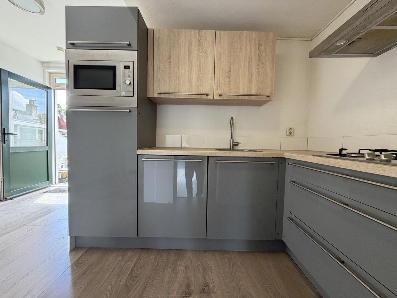 Modern apartment (65m²) with 2 bedrooms in Assendorp - Image 6