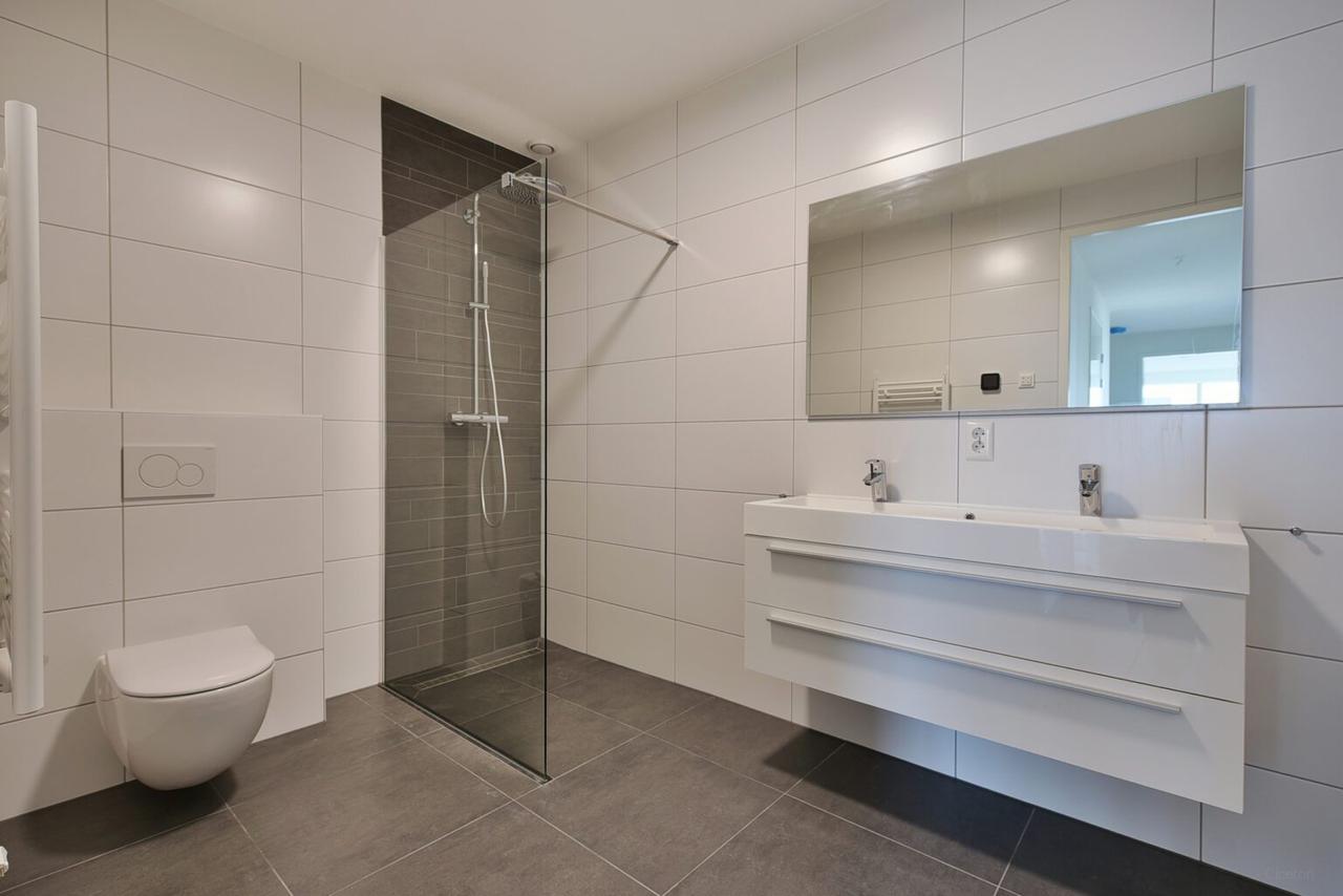 Modern 90m² appartement met zeezicht - Afbeelding 18
