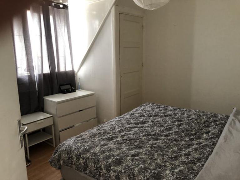 Upper-floor apartment of 110 m² with roof terrace in Alteveer - Image 15