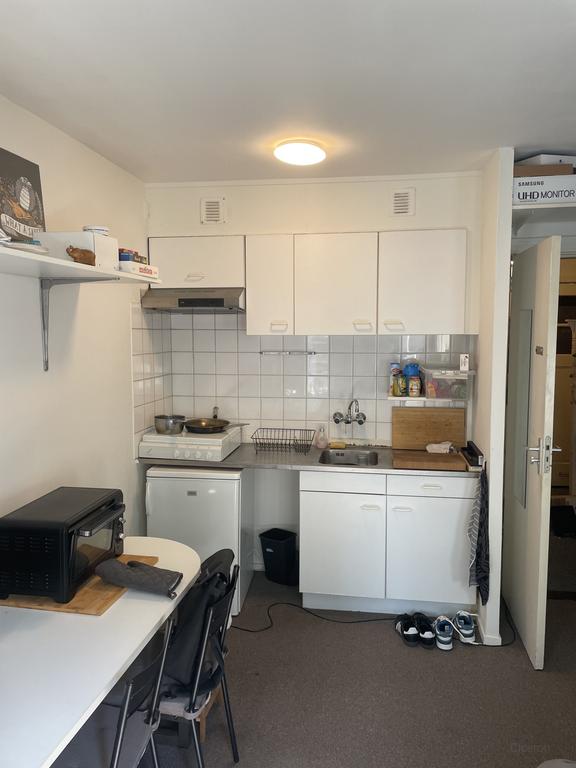 Student Room with Private Kitchen in Breda - Image 4