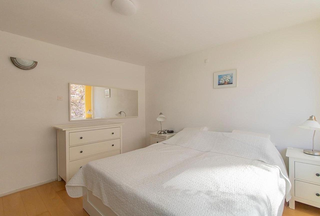 Furnished 100 m² family home with garden in Amstelveen - Image 12