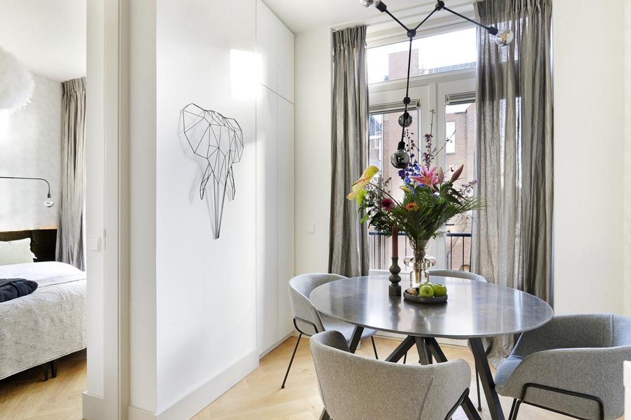 Gemeubileerd 2-kamerappartement met balkon - Afbeelding 10