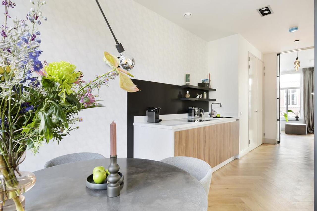Gemeubileerd 2-kamerappartement met balkon - Afbeelding 11