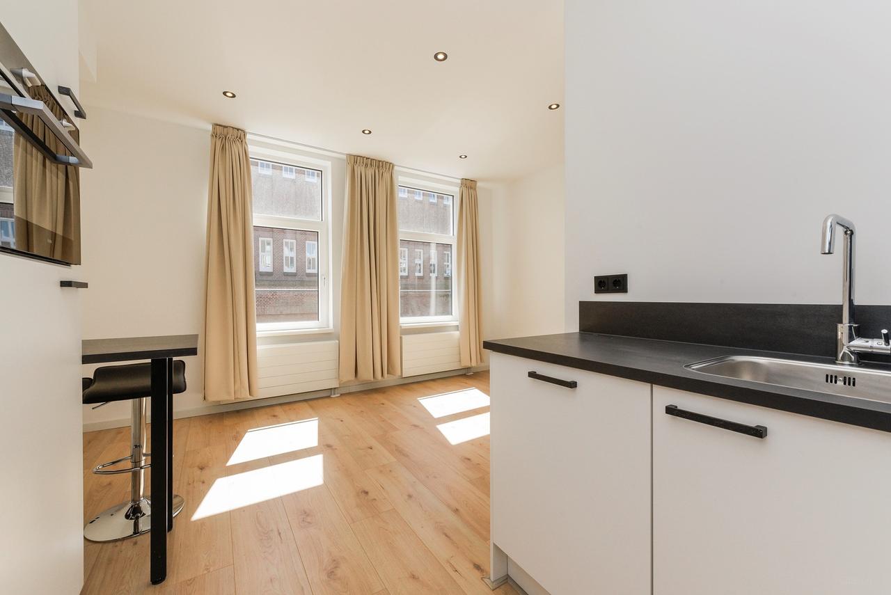 Renovated 2-room apartment in Hillesluis - Image 3