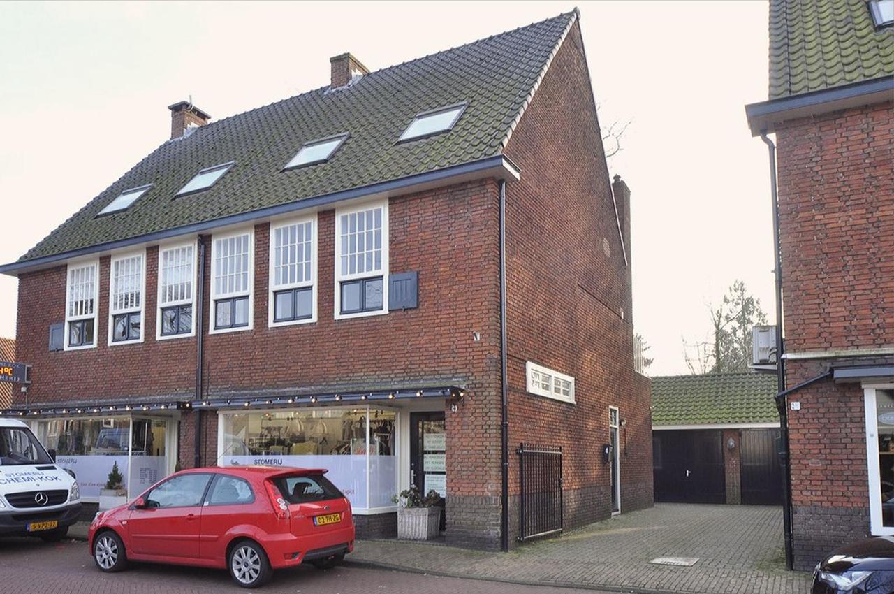 Renovated maisonette with spacious terrace in Laren - Image 1