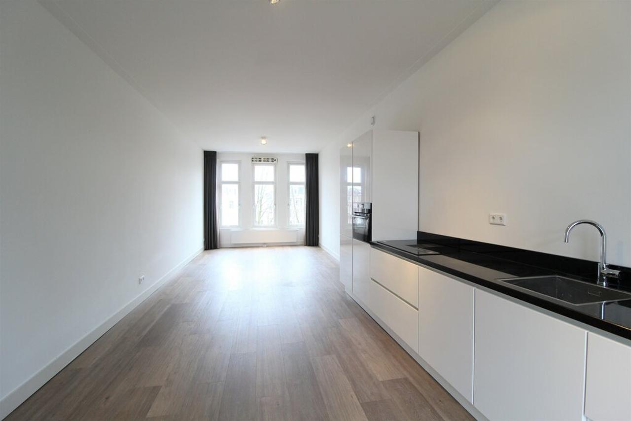 78 m2 with balcony near Vondelpark - Image 5