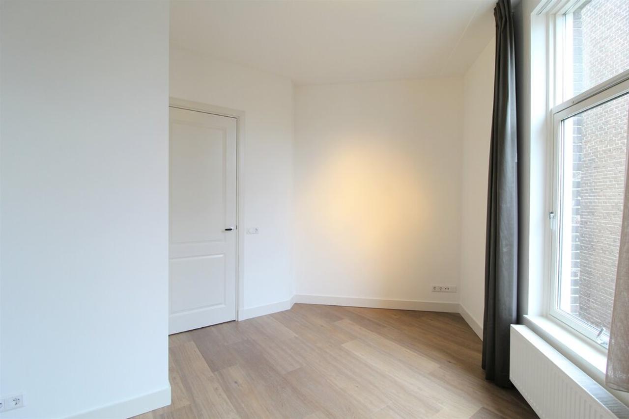 78 m2 with balcony near Vondelpark - Image 10