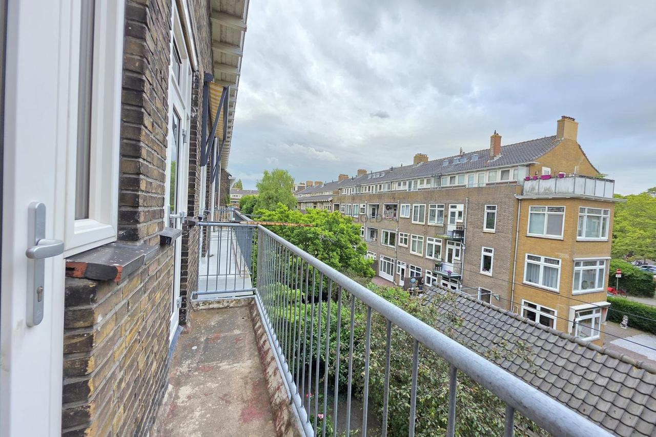 3-bedroom apartment with balcony in Blijdorp - Image 7