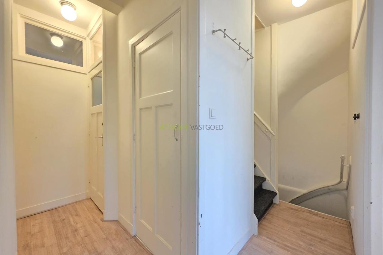 3-bedroom apartment with balcony in Blijdorp - Image 1