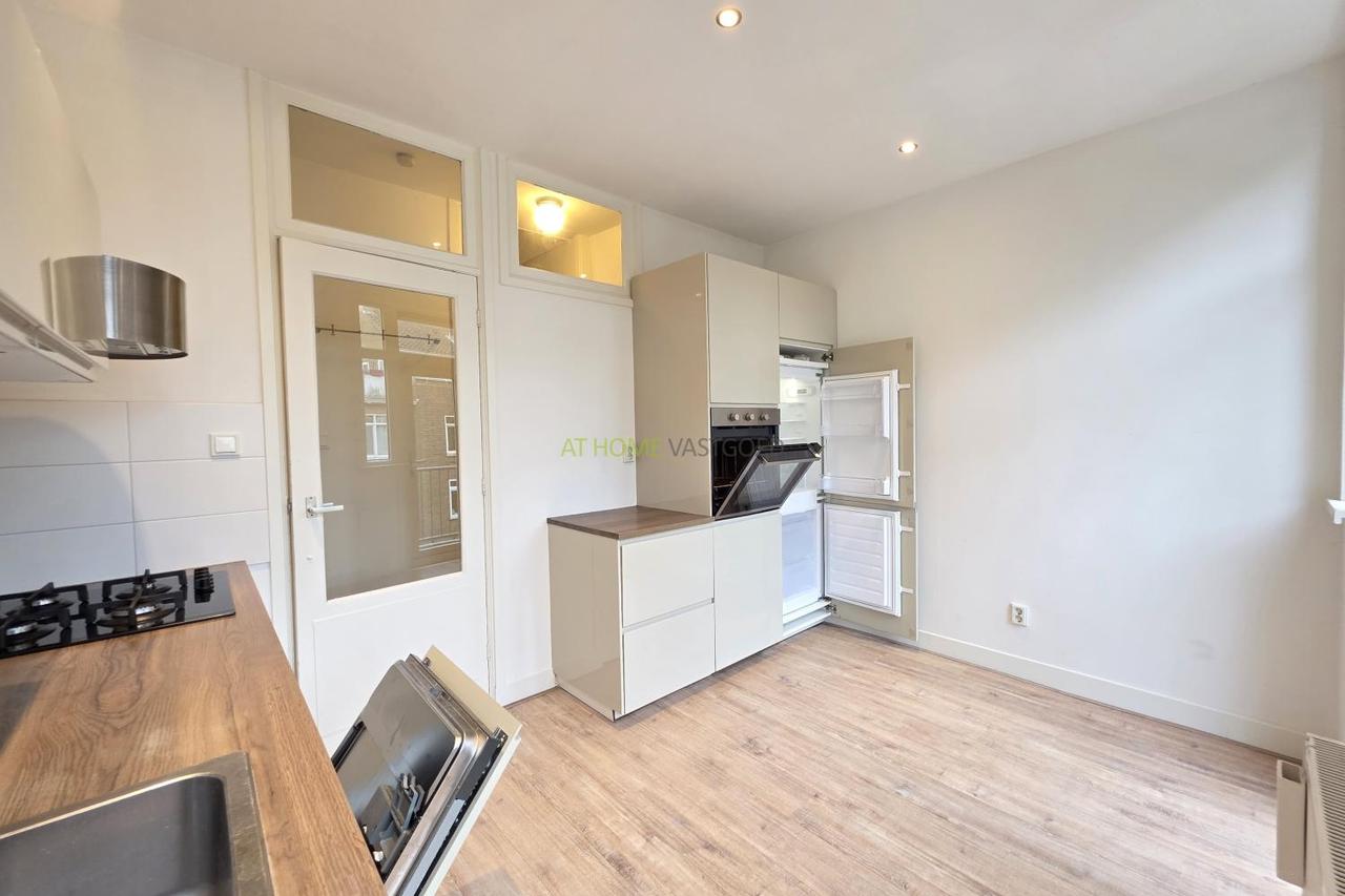 3-bedroom apartment with balcony in Blijdorp - Image 3