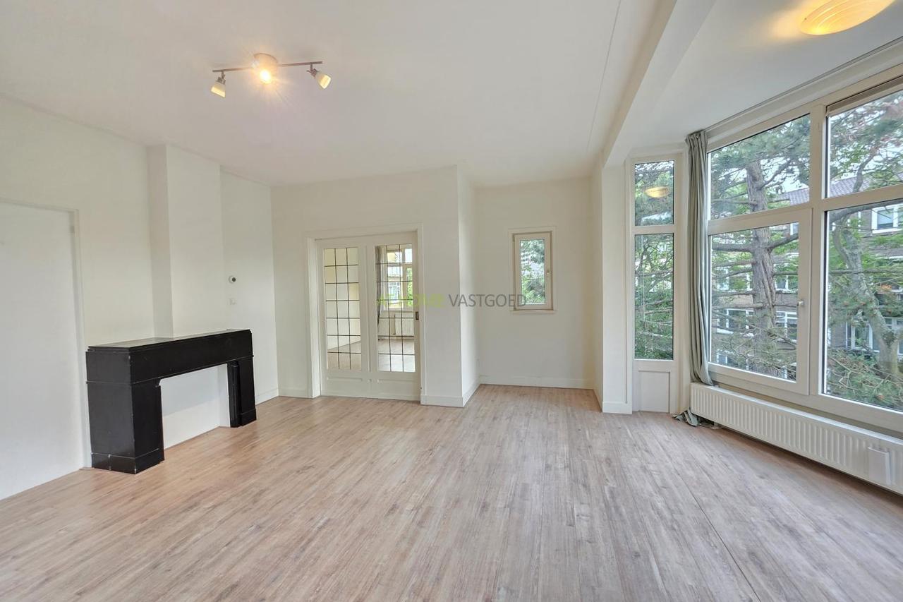 3-bedroom apartment with balcony in Blijdorp - Image 20