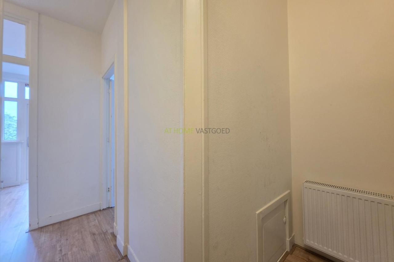 3-bedroom apartment with balcony in Blijdorp - Image 2