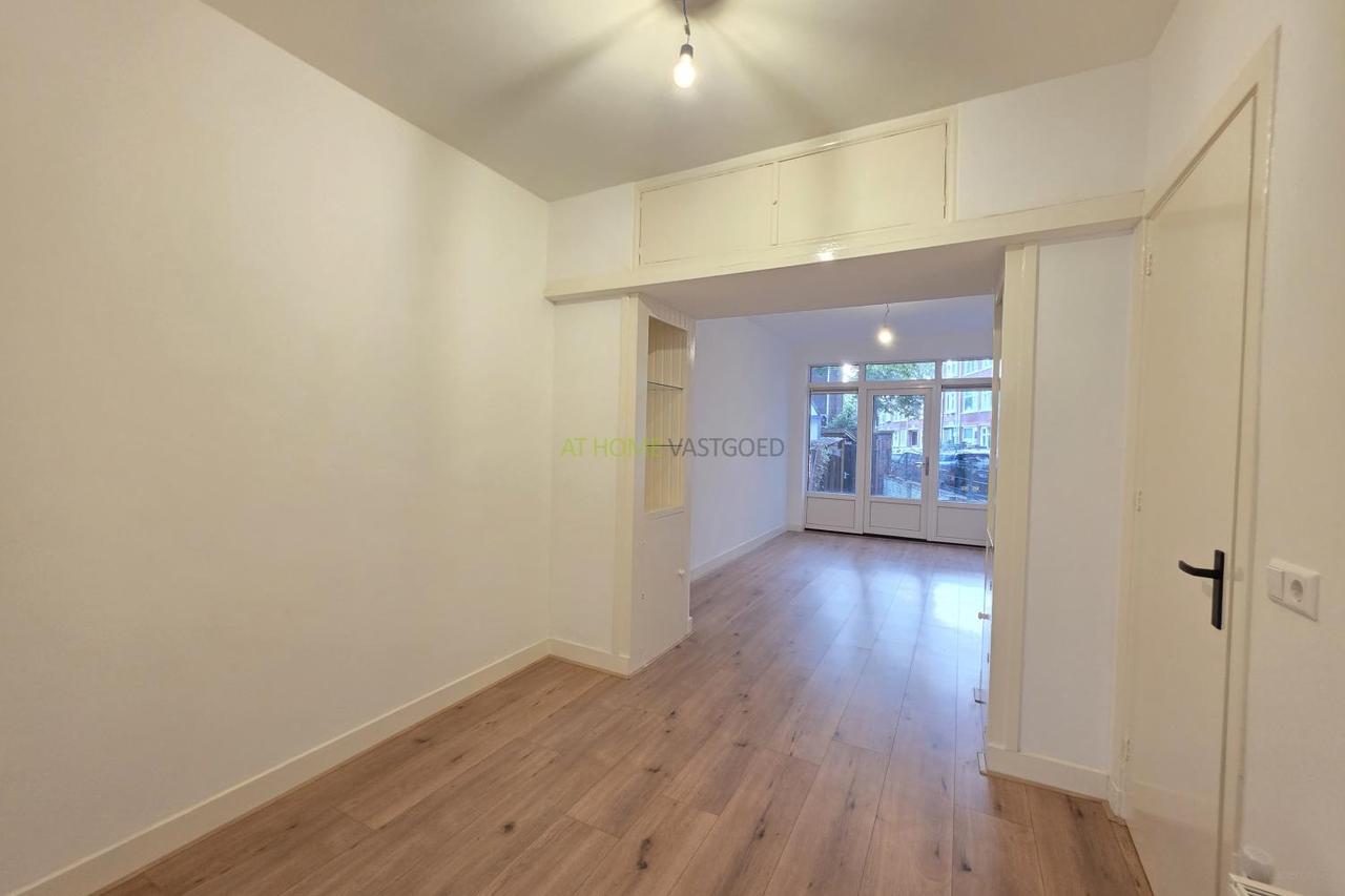 1-bedroom apartment with garden in Oud-Mathenesse - Image 10
