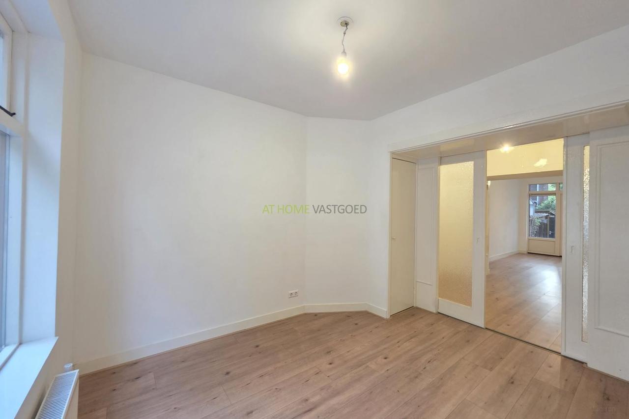 1-bedroom apartment with garden in Oud-Mathenesse - Image 13