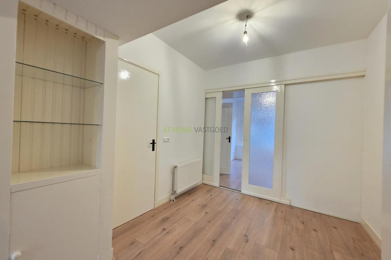 1-bedroom apartment with garden in Oud-Mathenesse - Image 9