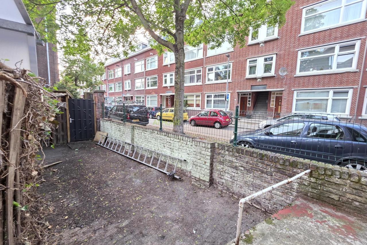 1-bedroom apartment with garden in Oud-Mathenesse - Image 25