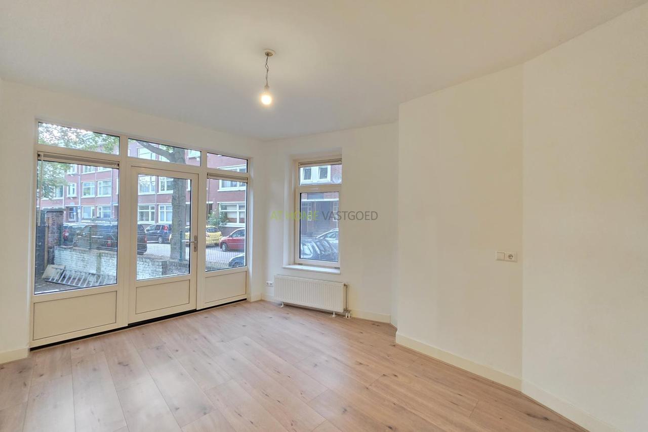 1-bedroom apartment with garden in Oud-Mathenesse - Image 4
