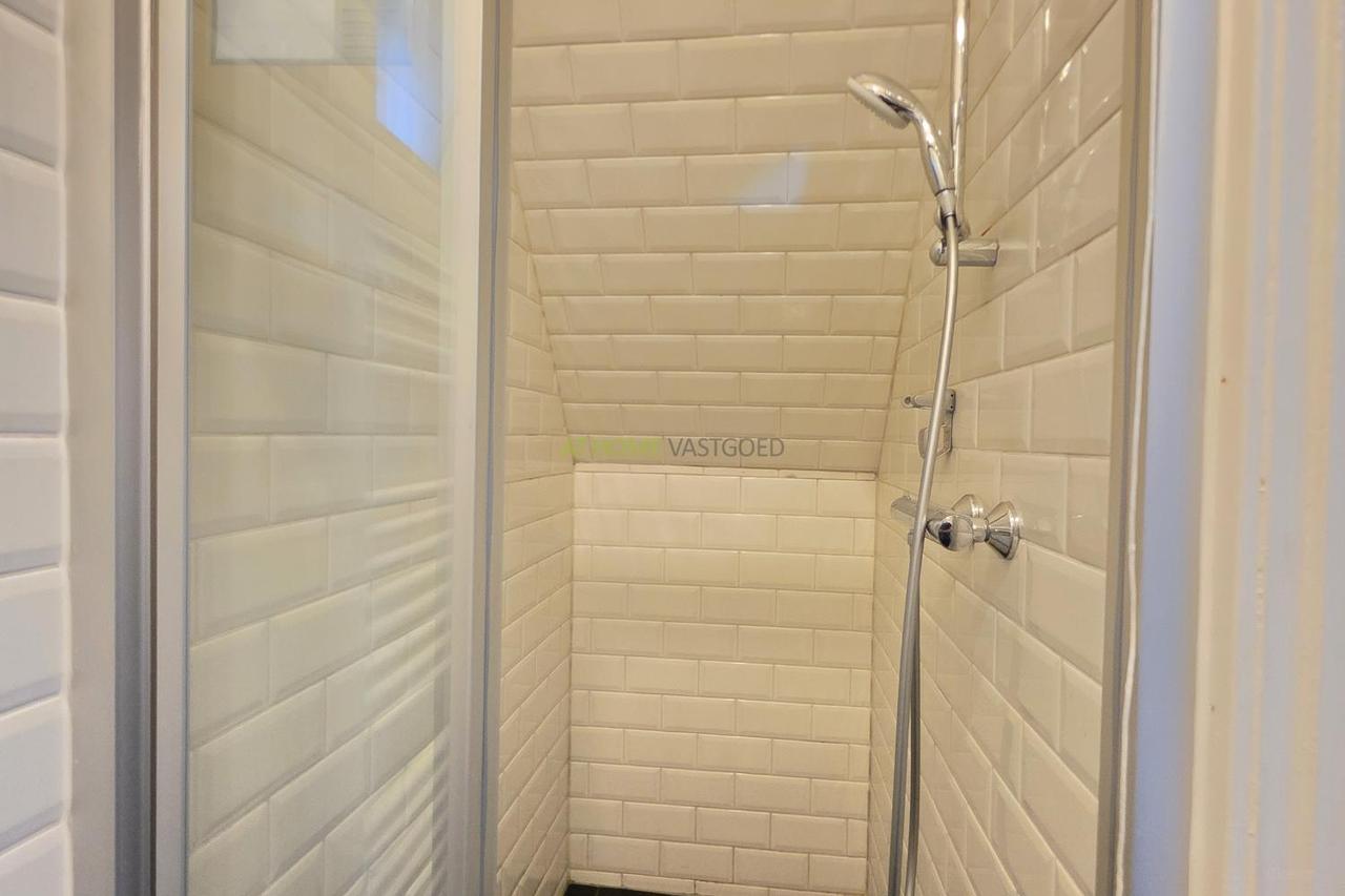 1-bedroom apartment with garden in Oud-Mathenesse - Image 19