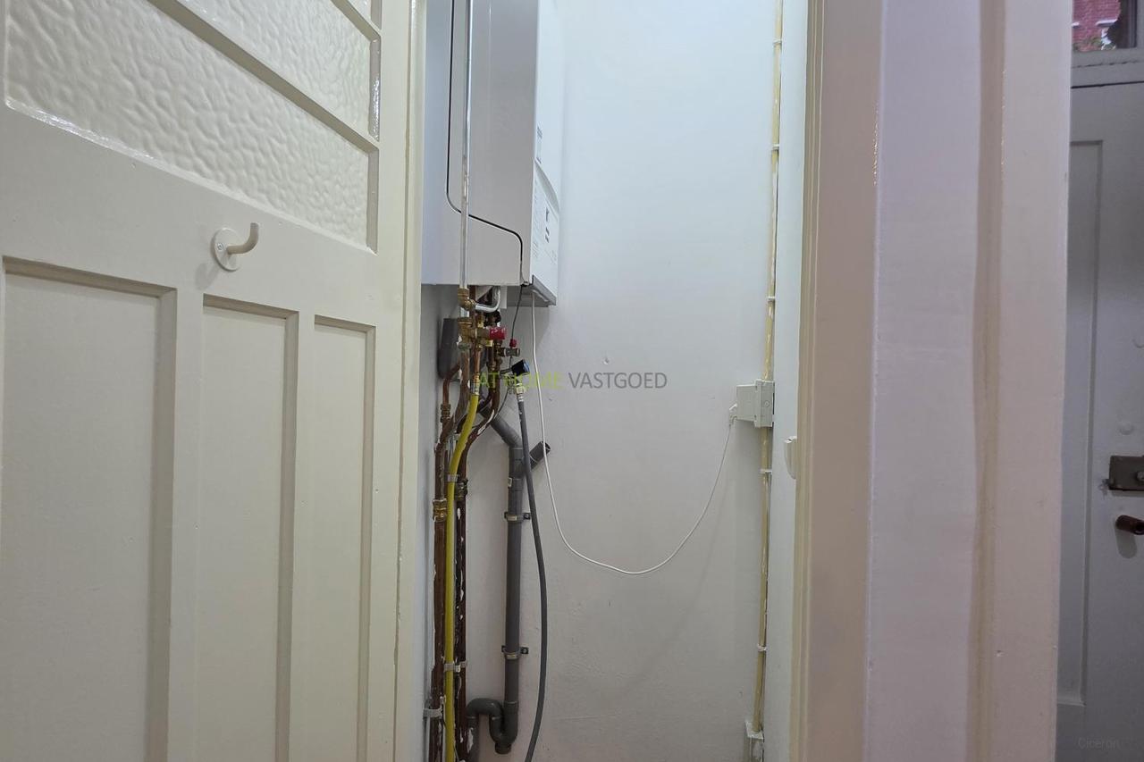 1-bedroom apartment with garden in Oud-Mathenesse - Image 23