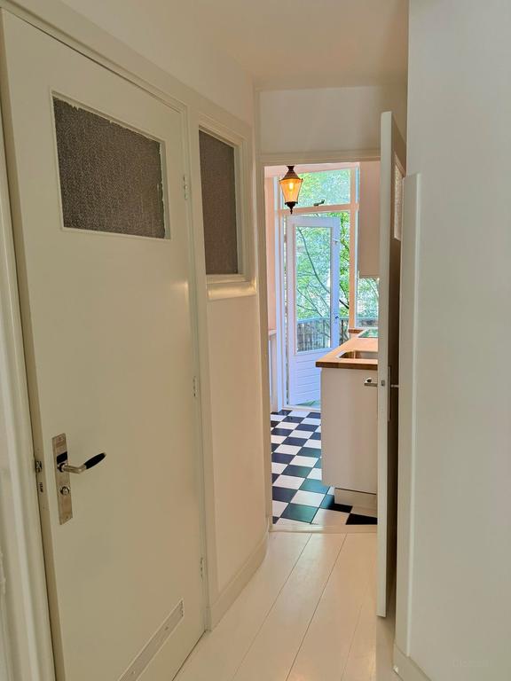 Furnished 2-room apartment near Rembrandtpark - Image 5