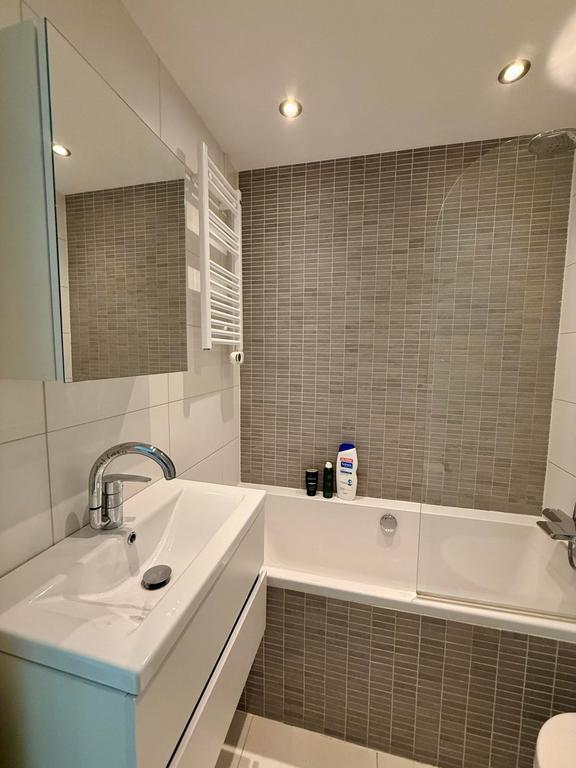 Furnished 2-room apartment near Rembrandtpark - Image 13