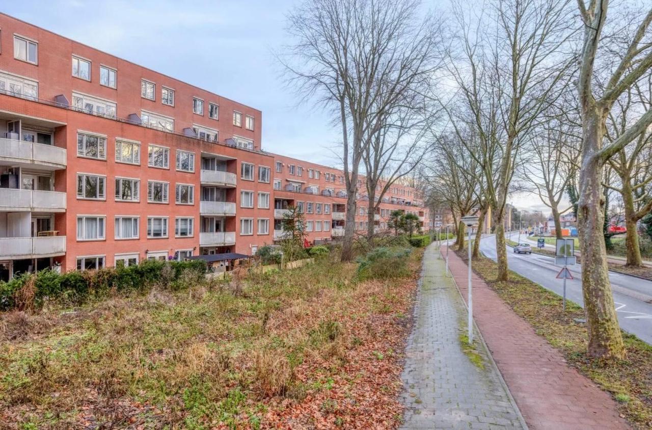 Ground floor apartment with 90m2 garden - Image 1