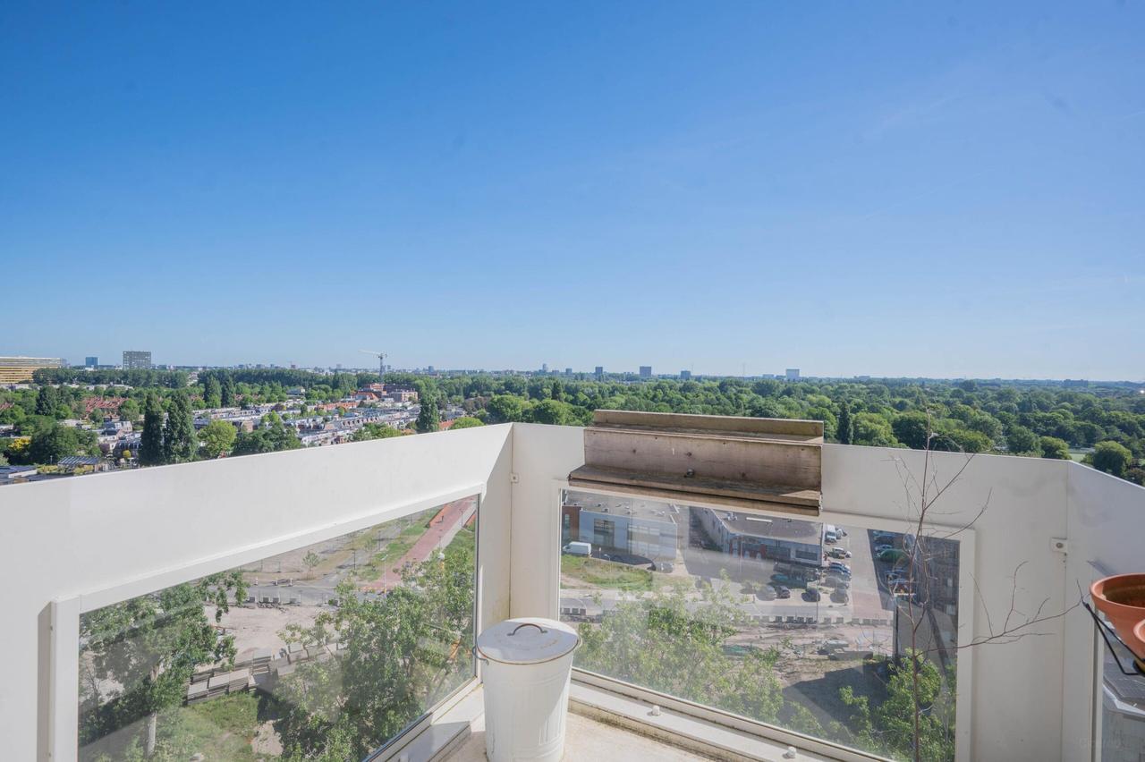 Unobstructed Views with 2 Balconies on the Amstel - Image 18