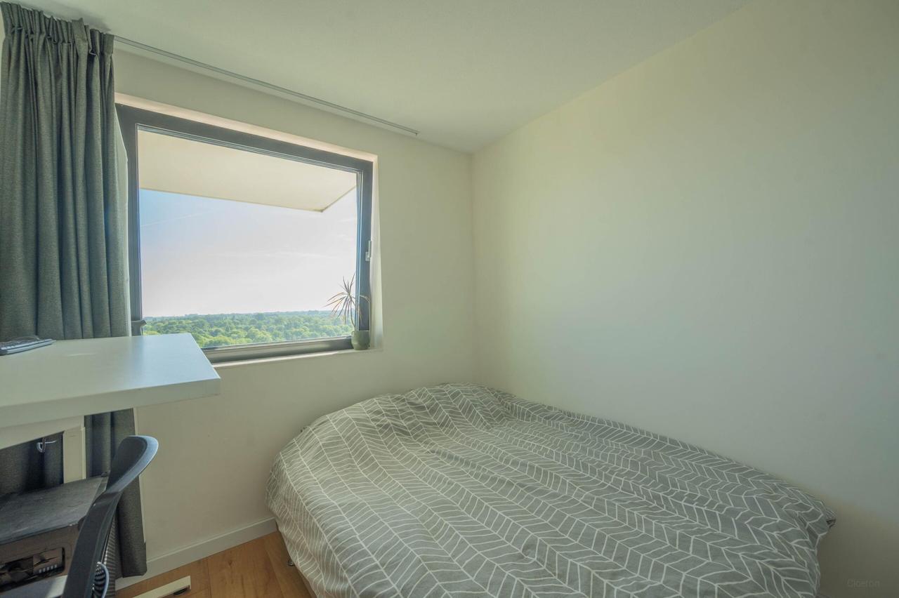 Unobstructed Views with 2 Balconies on the Amstel - Image 5