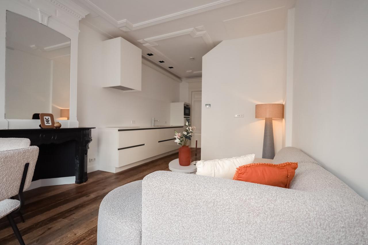 Recently renovated in the heart of the city center - Image 3