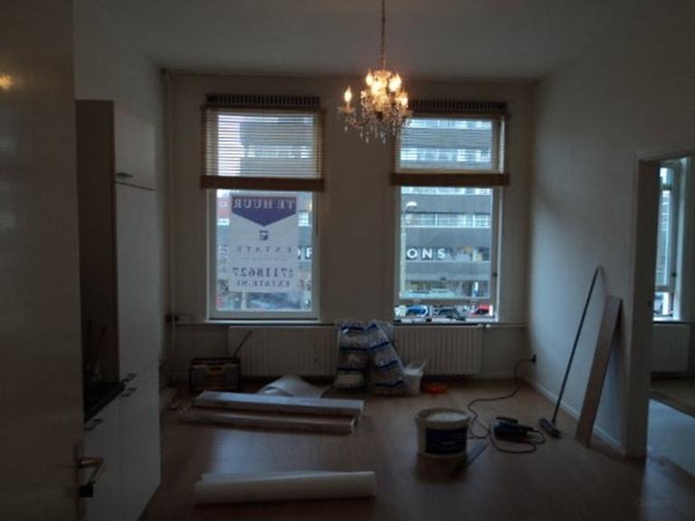 2-kamer appartement vlak bij centrum - Afbeelding 2