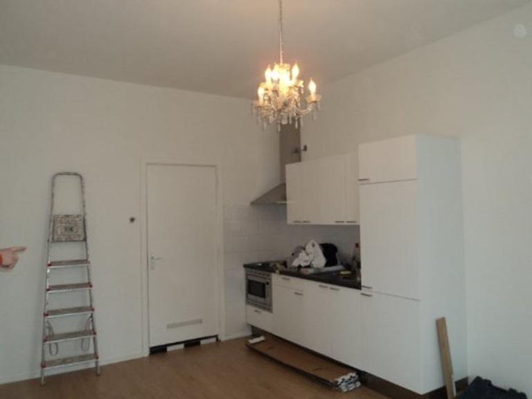2-kamer appartement vlak bij centrum - Afbeelding 4