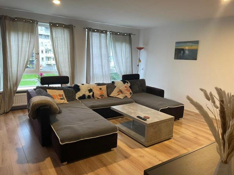 Furnished apartment with 2 balconies - Image 4