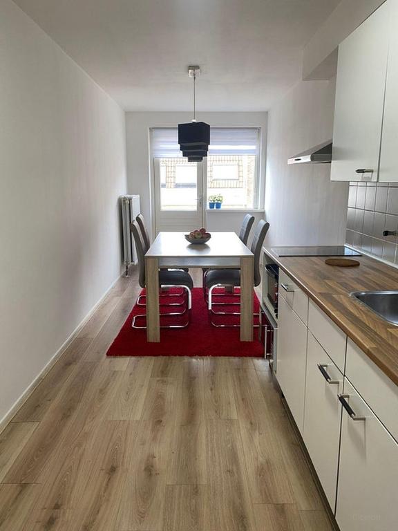 Furnished apartment with 2 balconies - Image 10