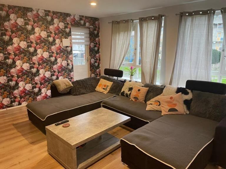 Furnished apartment with 2 balconies - Image 2