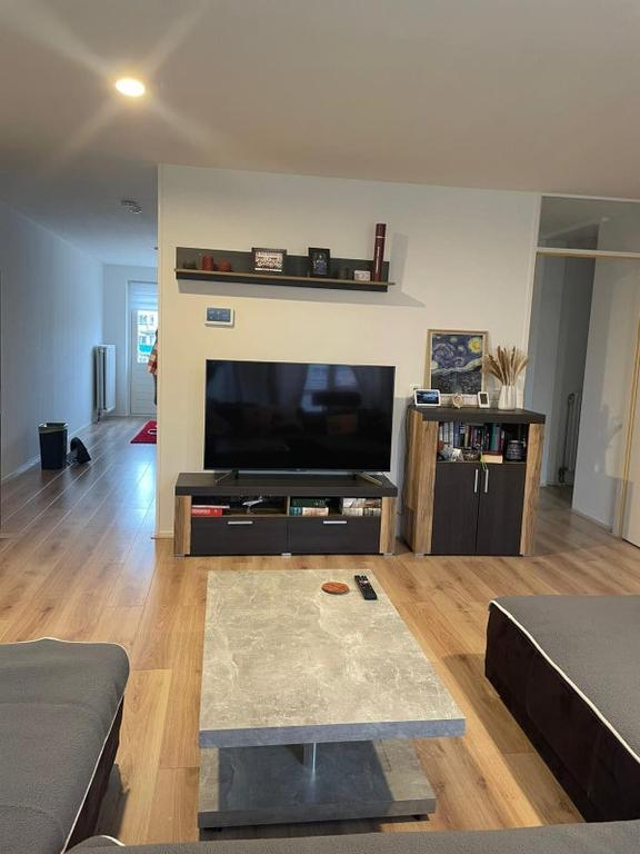 Furnished apartment with 2 balconies - Image 11