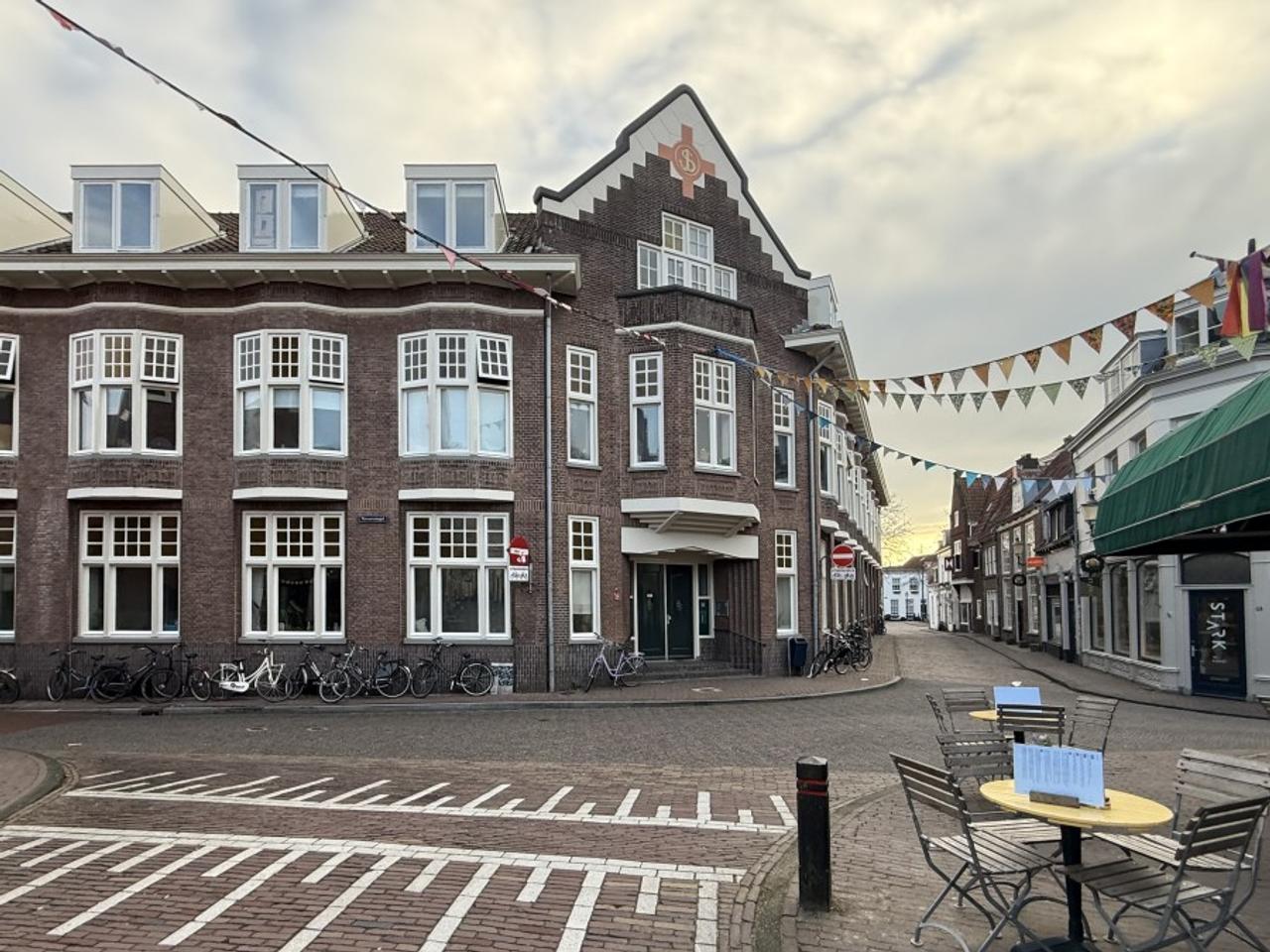 Lichte kamer van 22 m² aan de Weverssingel - Afbeelding 1