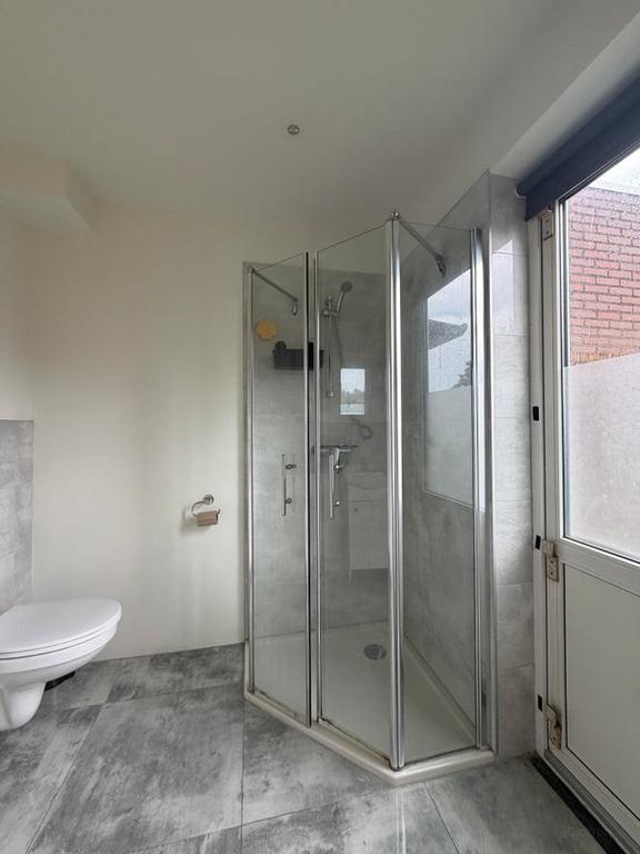 Rooftop terrace and furnished in Heuvel - Image 6