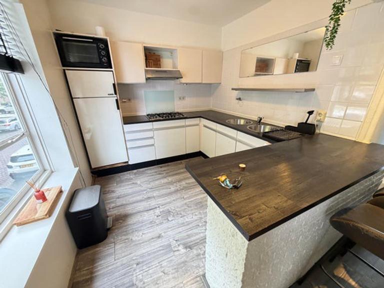 Rooftop terrace and furnished in Heuvel - Image 4