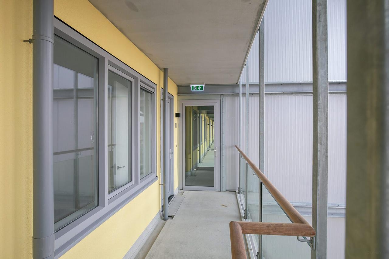 Waterfront Apartment in Transwijk - Image 5