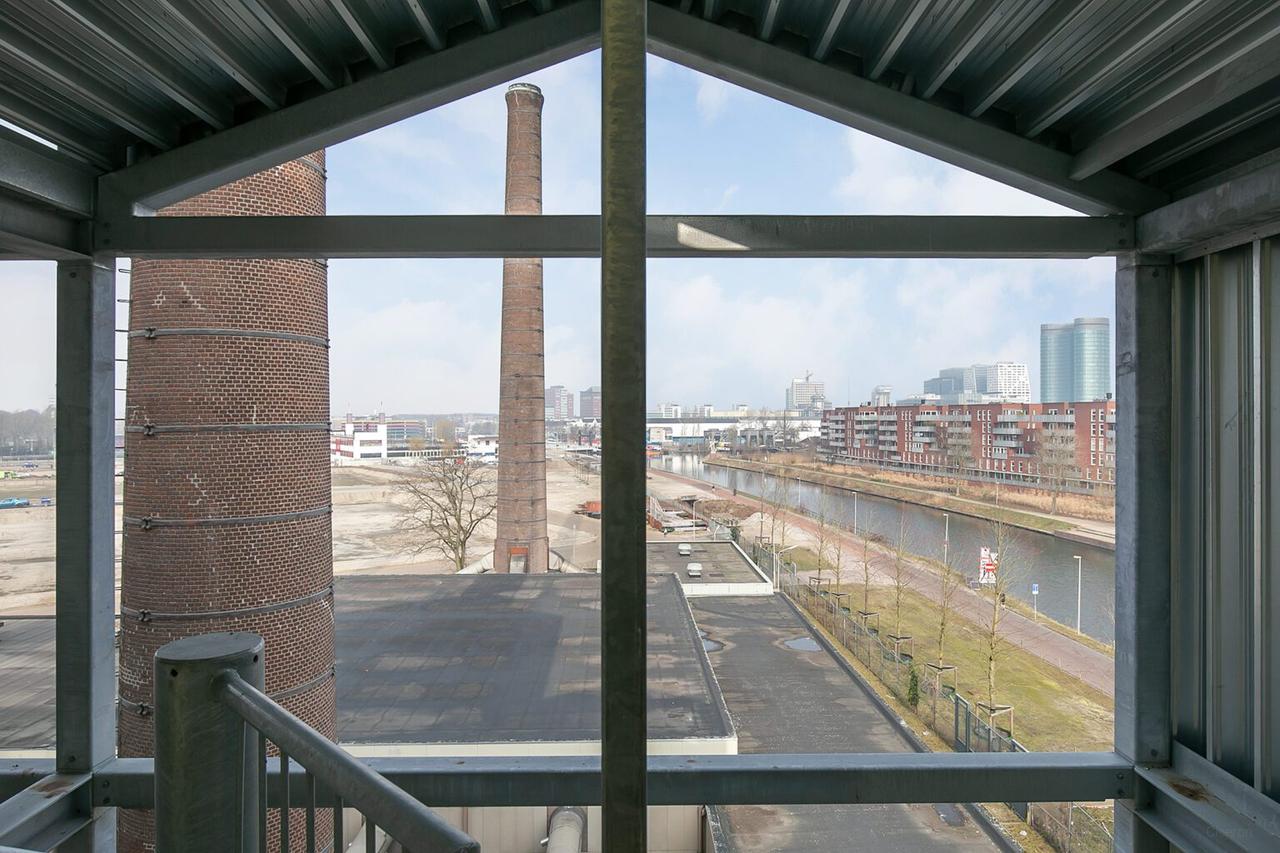 Waterfront Apartment in Transwijk - Image 6