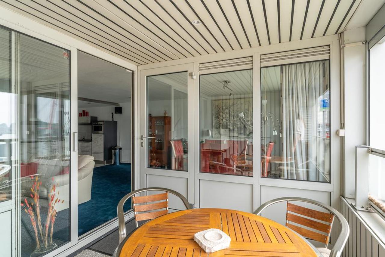 3-room apartment on the Maas with terrace - Image 11