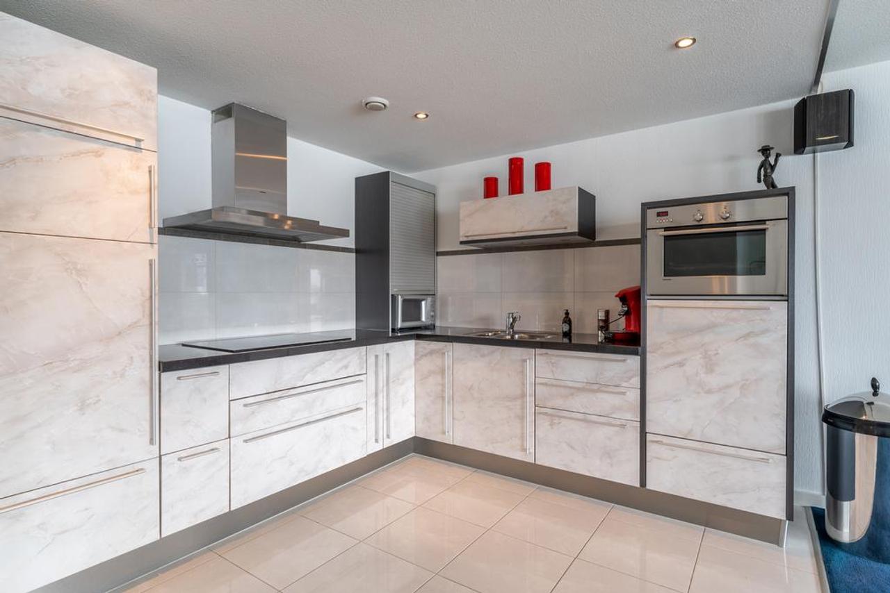 3-room apartment on the Maas with terrace - Image 9