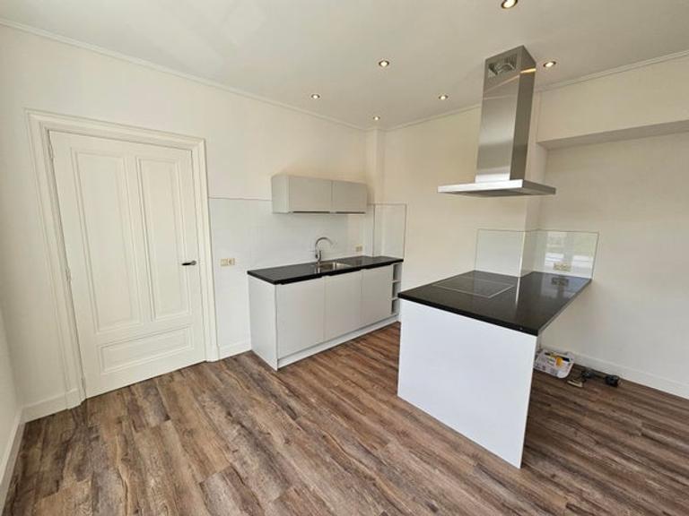 Licht 3-kamerappartement met dakterras - Afbeelding 2