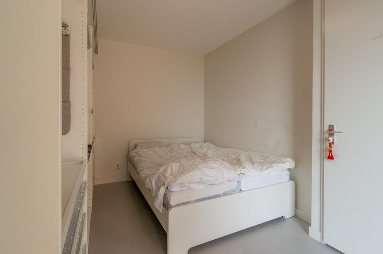 Furnished 1-bedroom apartment with balcony - Image 7
