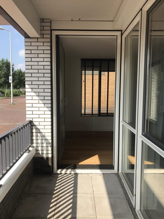 76m² apartment with parking in Amsterdam Noord - Image 7