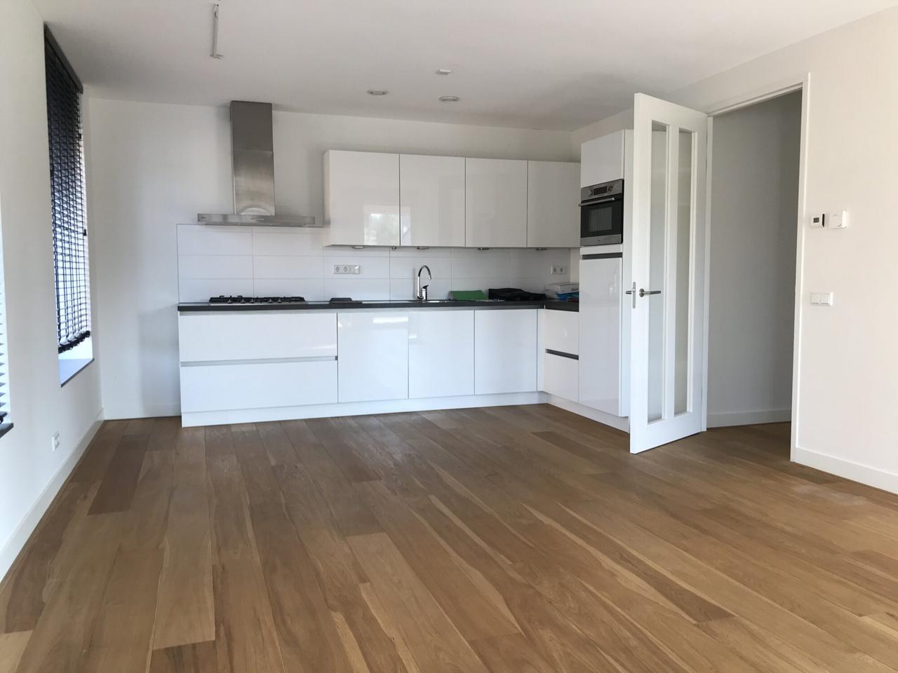 76m² apartment with parking in Amsterdam Noord - Image 2