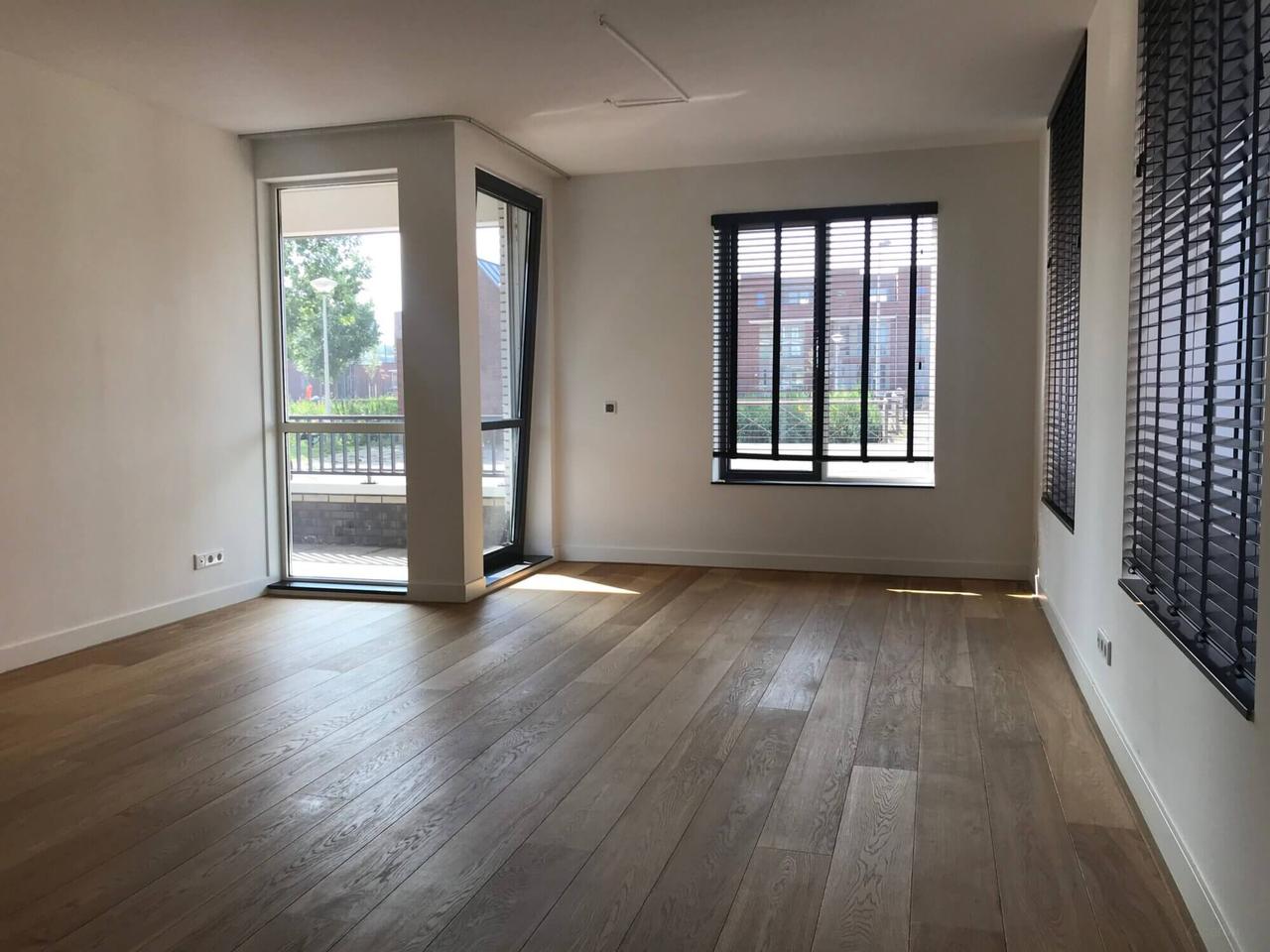 76m² apartment with parking in Amsterdam Noord - Image 1