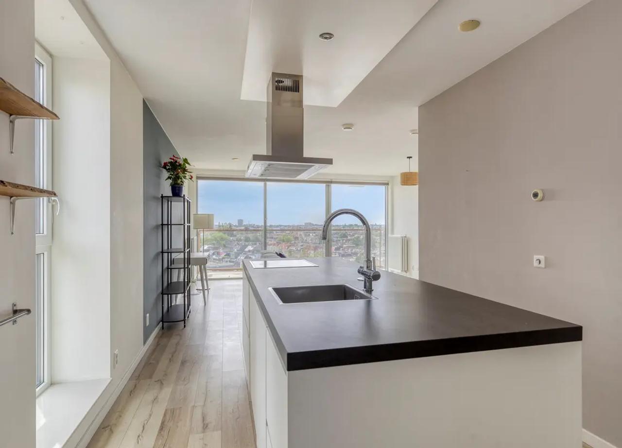 Licht 3-kamerappartement met balkon - Afbeelding 12