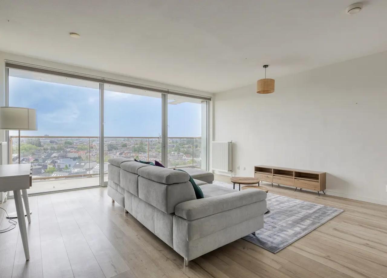 Licht 3-kamerappartement met balkon - Afbeelding 3