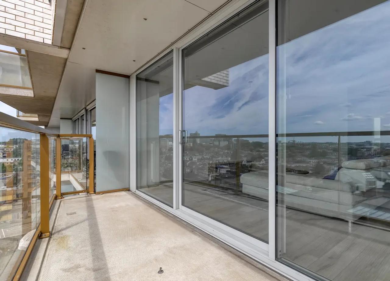 Licht 3-kamerappartement met balkon - Afbeelding 9